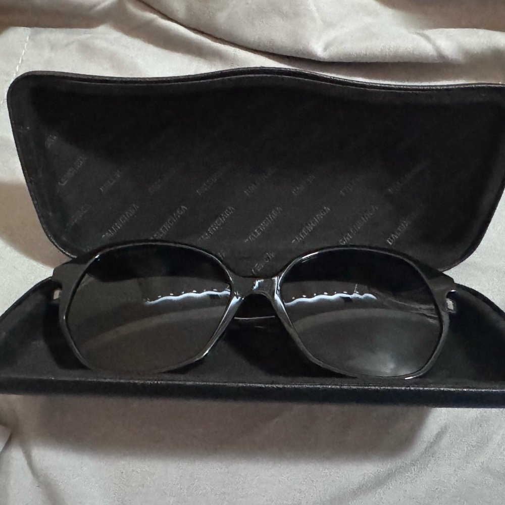 Authentic Balenciaga Sunglasses w/case